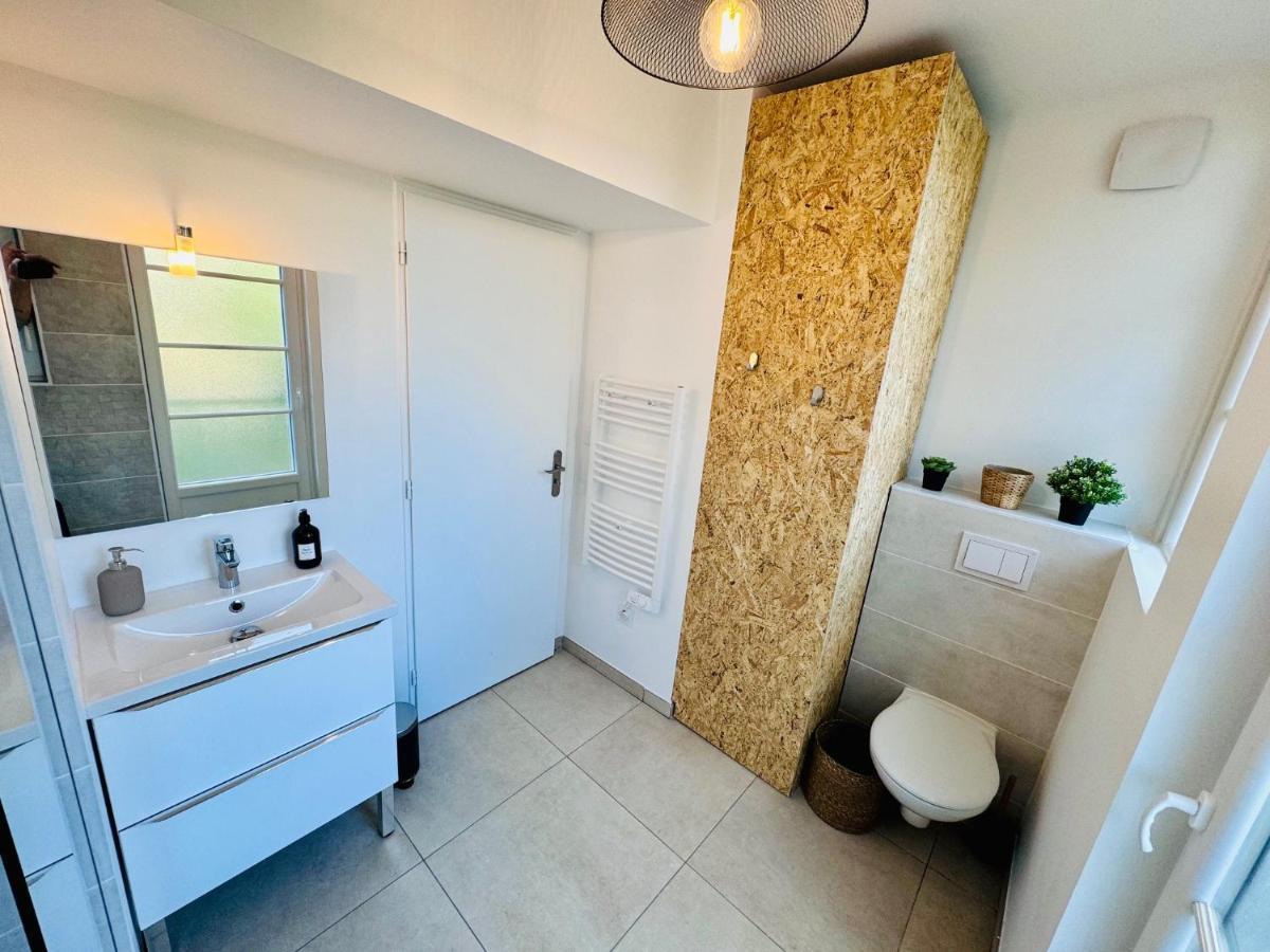 Chaleureux T2 Proche Gare Apartment Bourgoin-Jallieu ภายนอก รูปภาพ